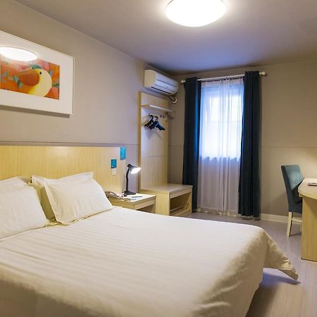 Jingjiang Inn Shanghai Caobao Railway Station Ngoại thất bức ảnh
